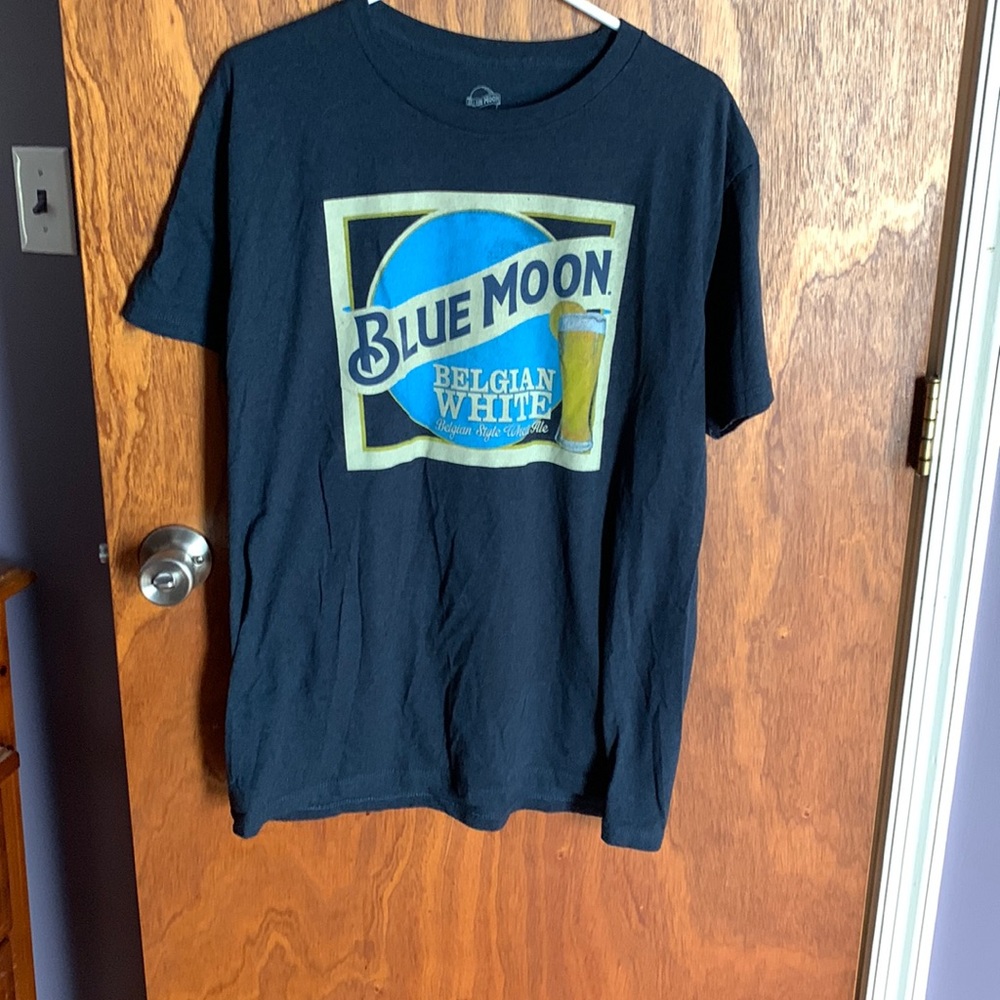 Blue moon tee